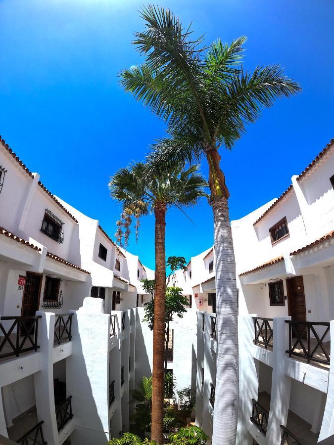 Parque Santiago I - 2 Bedroom - 1 Bathroom - Open Plan Living - Kitchen Area - Extra Large Balcony - First Floor Apartment Playa de las Américas Eksteriør billede