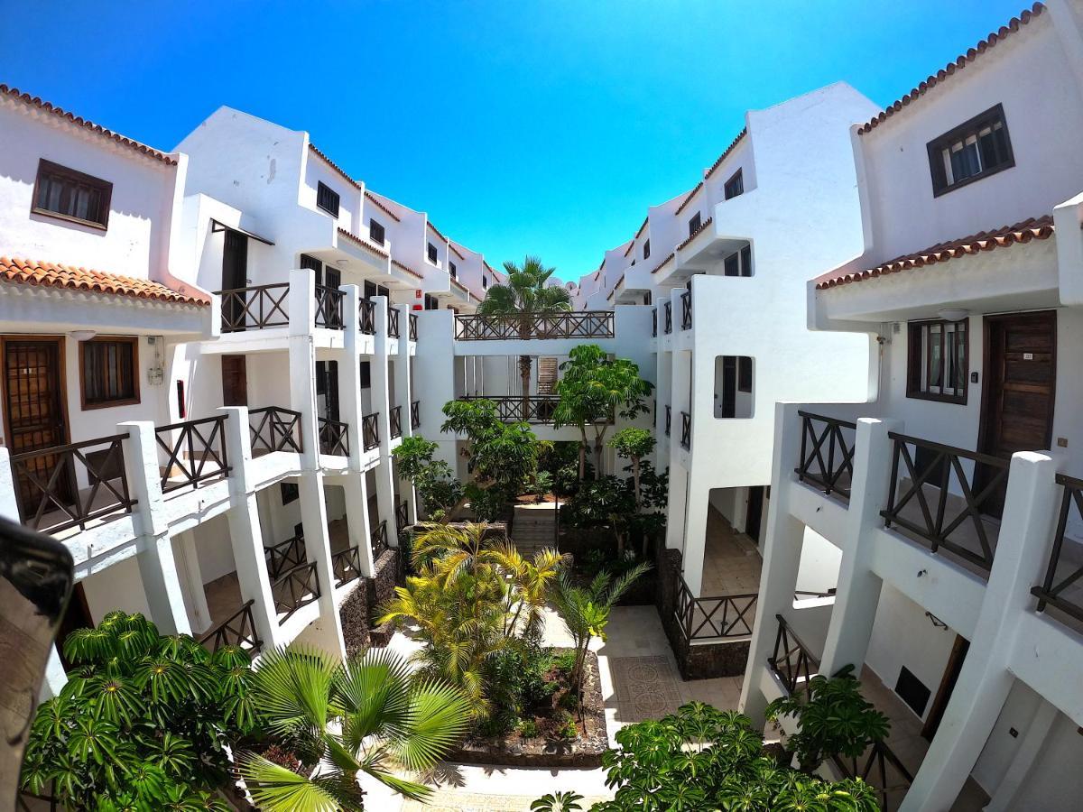 Parque Santiago I - 2 Bedroom - 1 Bathroom - Open Plan Living - Kitchen Area - Extra Large Balcony - First Floor Apartment Playa de las Américas Eksteriør billede